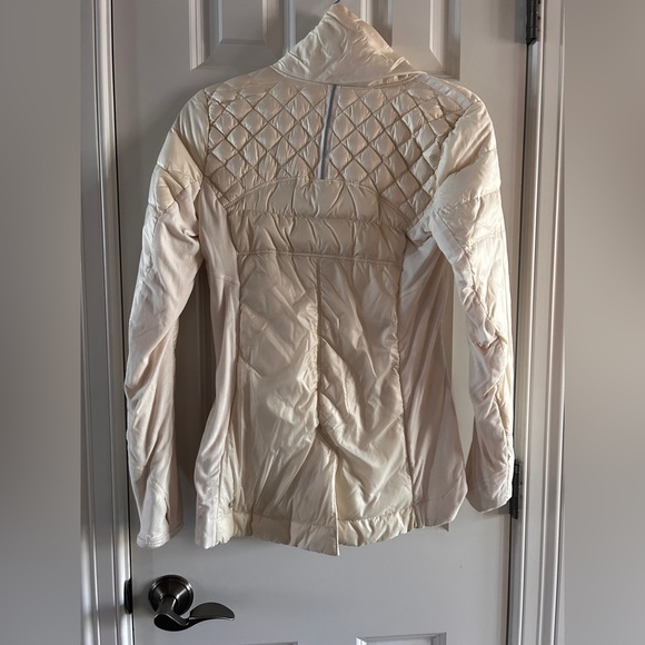 Lululemon Puffer Jacket - Picture 7 of 12
